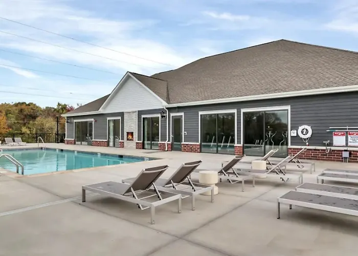 Landing At Willow Glen Lofts - 2 Bedrooms In * Willow Springs